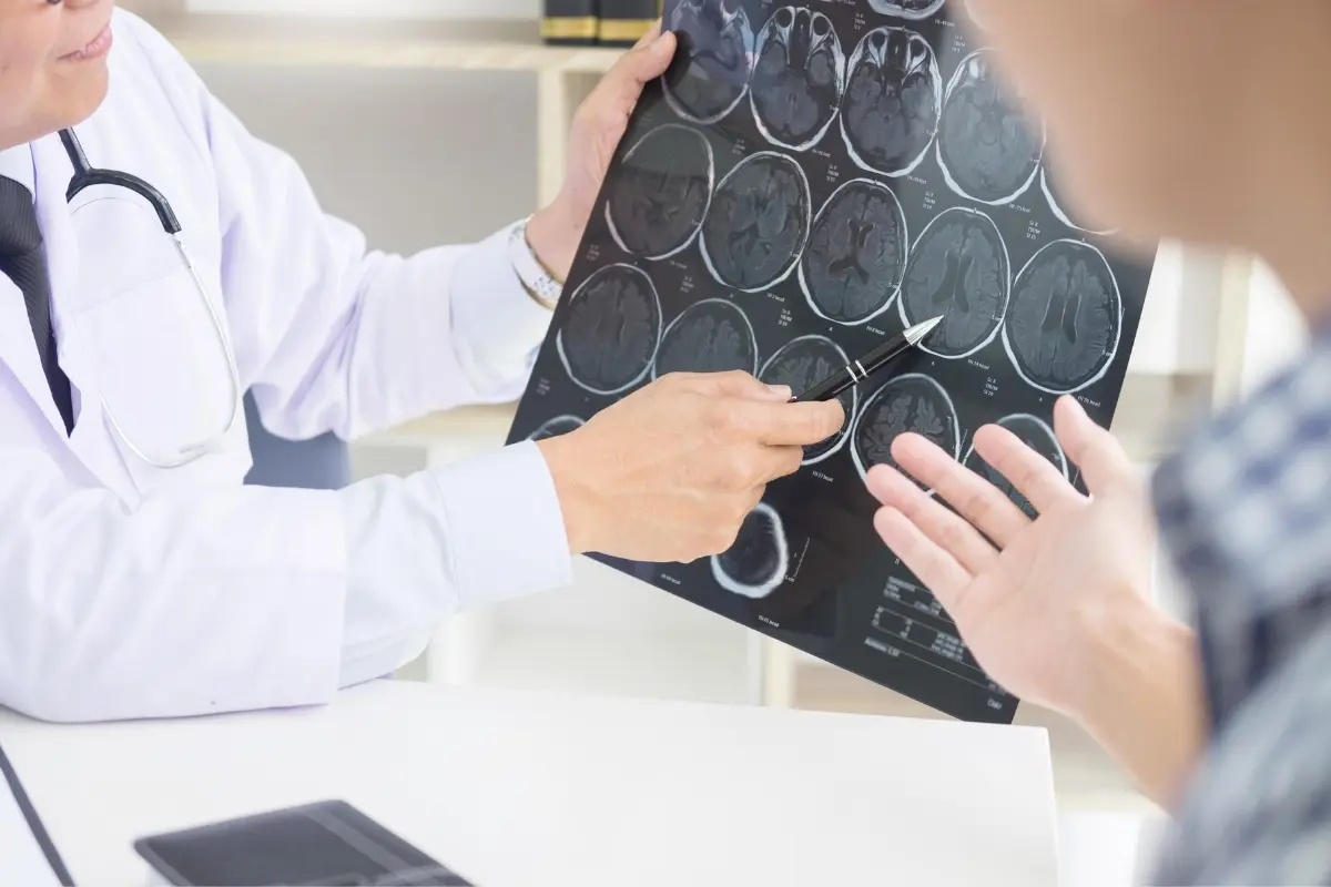 脳神経外科専門医による診療